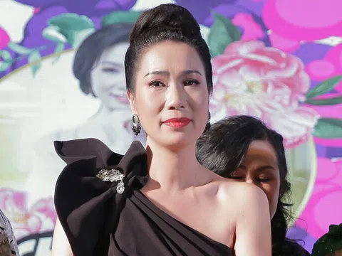 Á hậu Trịnh Kim Chi tiếc thương Hoa hậu Thu Thủy