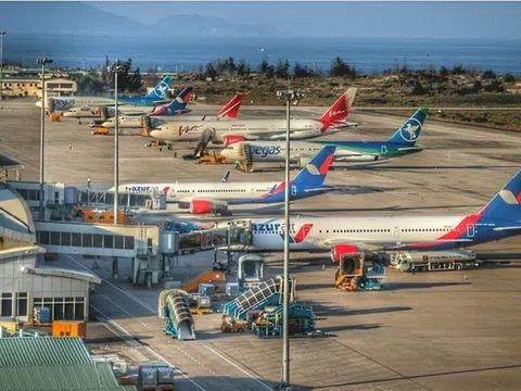 Gần 35 hãng hàng không muốn bay tới Phuket