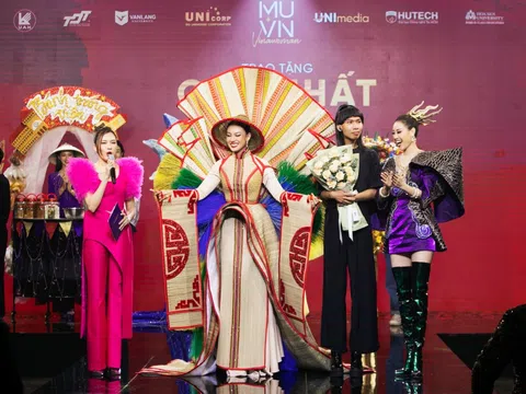 'Chiếu Cà Mau' - trang phục dân tộc Việt Nam ở Miss Universe