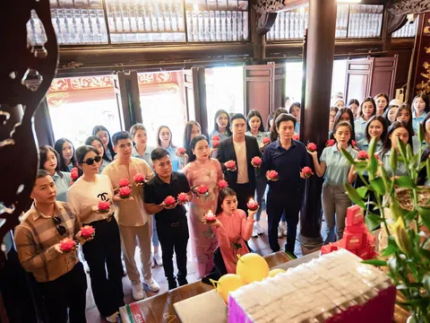 Top 50 thí sinh Hoa hậu Biển Đảo Việt Nam 2022 thăm khu di tích Quốc gia Đền Cửa Ông