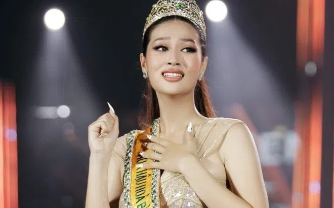 Tân Hoa hậu Hòa bình Việt Nam: Mẹ mất sớm, bố bệnh và gia cảnh khó khăn