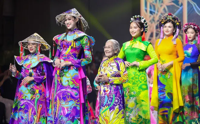 Đỗ Thị Hà, Khánh Vân hội ngộ trong show thời trang của Tạ Linh Nhân